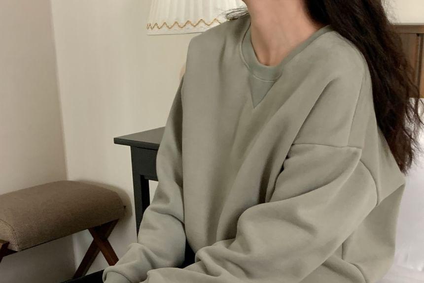 Plain Loose-Fit Sweatshirt Product Image