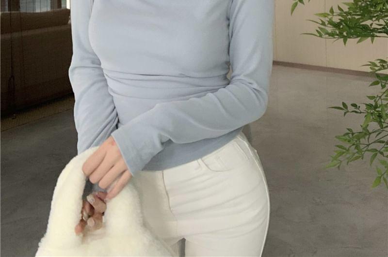 Long-Sleeve Halter Neck Plain Ruched Slim Fit Crop T-Shirt Product Image