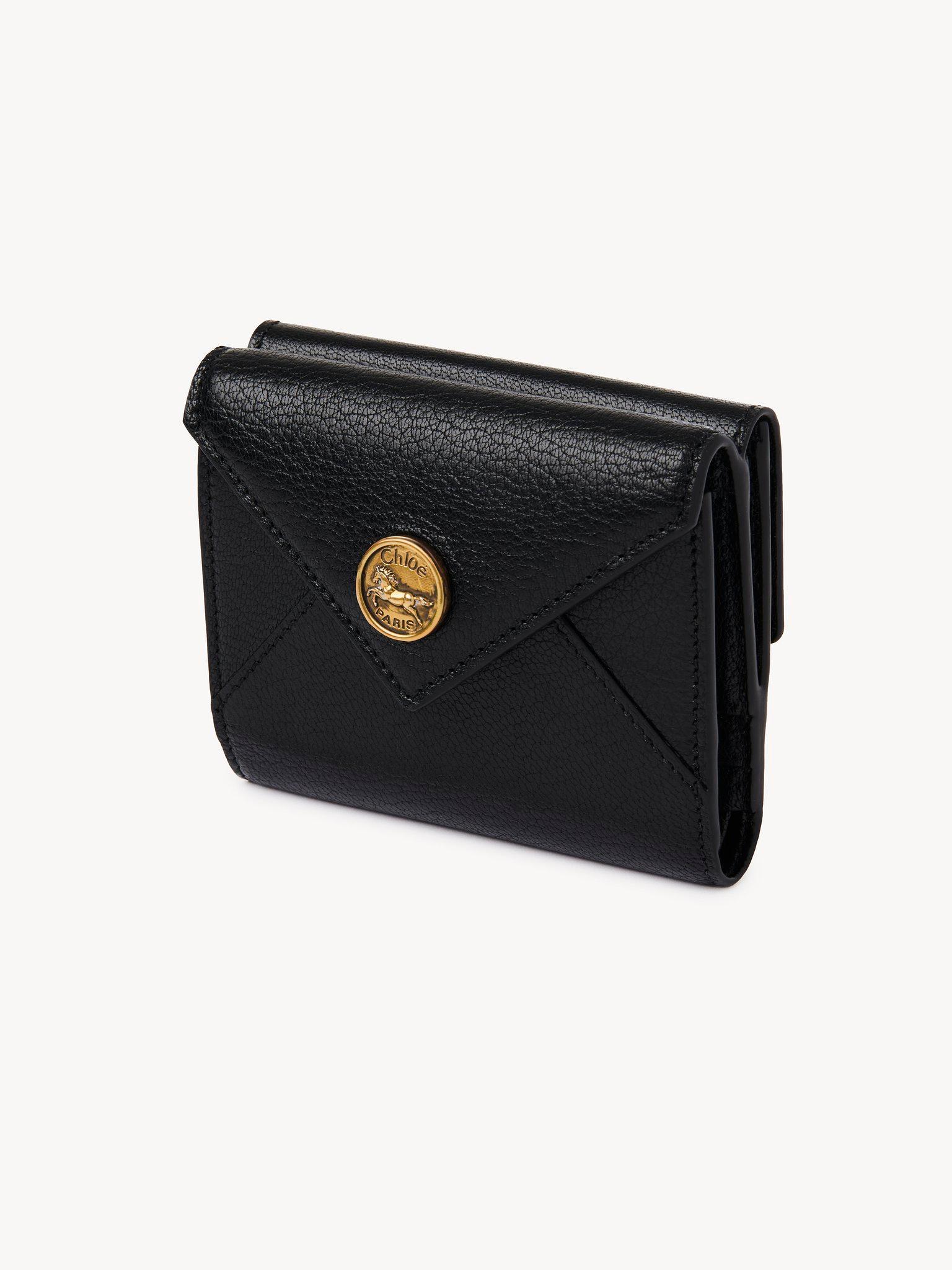 Small Envelope tri-fold in grained leather Product Image