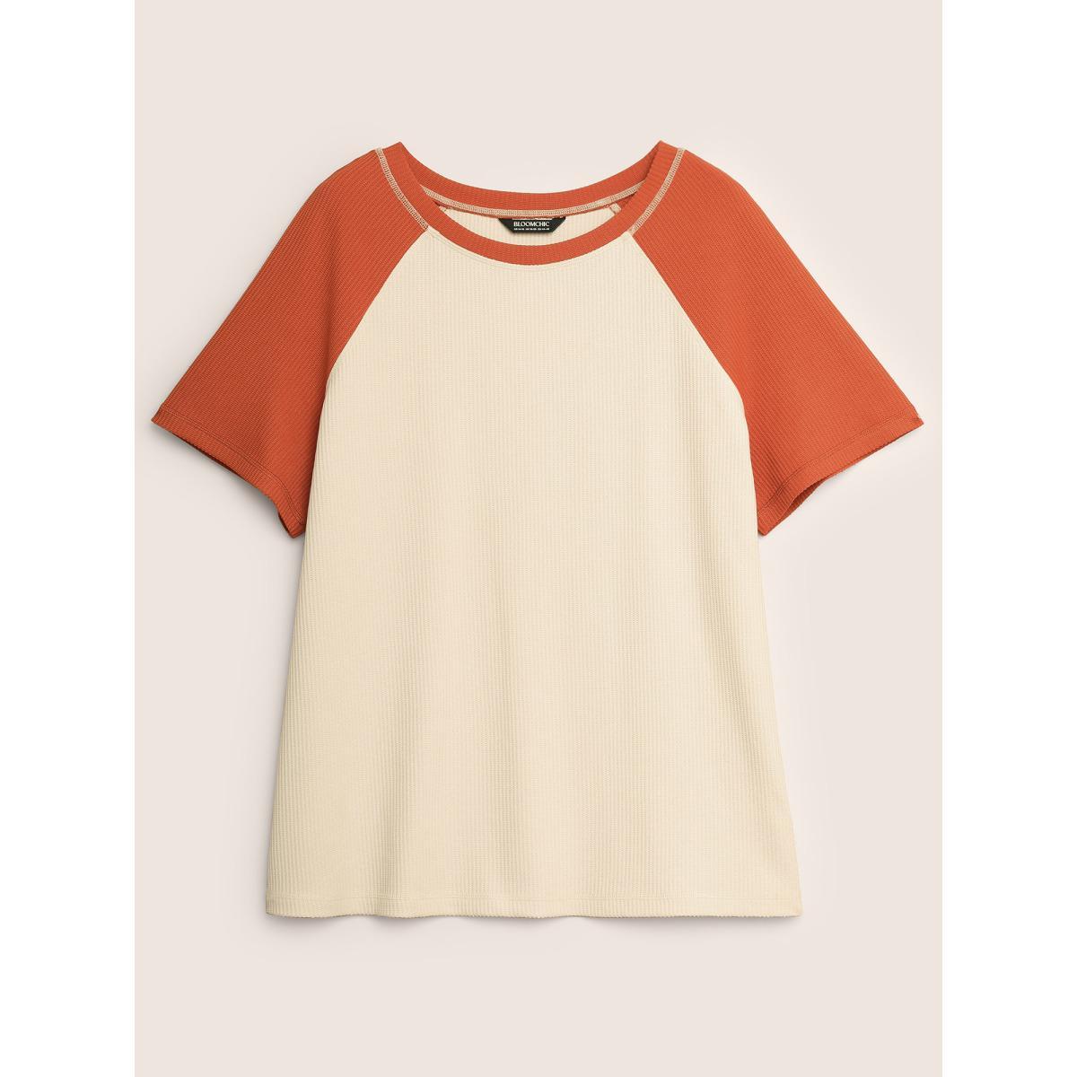 Plus Size Round Neck Contrast Raglan Sleeve T-shirt Multicolor Women Casual Contrast Round Neck Everyday T-shirts BloomChic 12/L Product Image