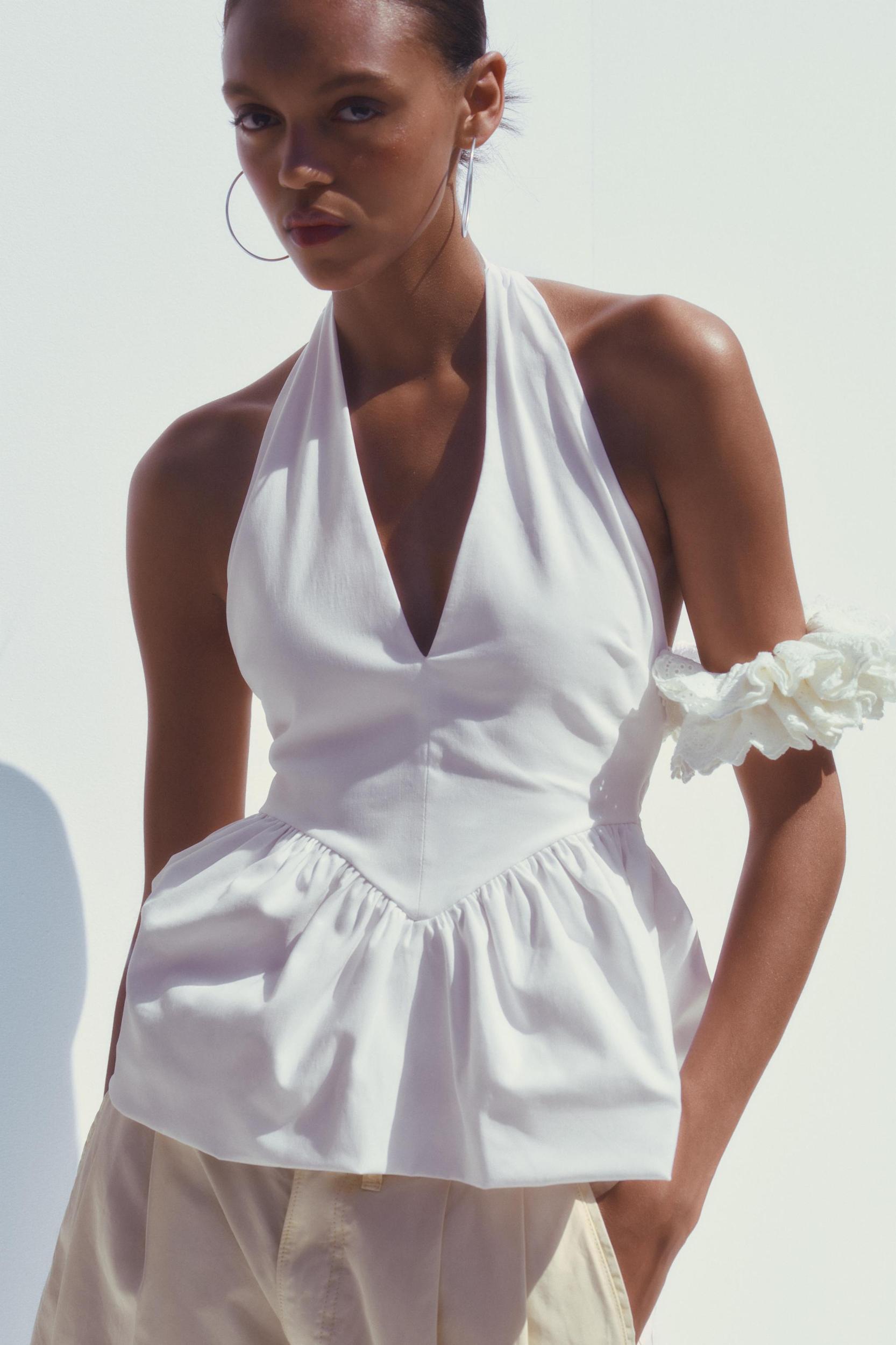 BALLOON HALTER TOP Product Image