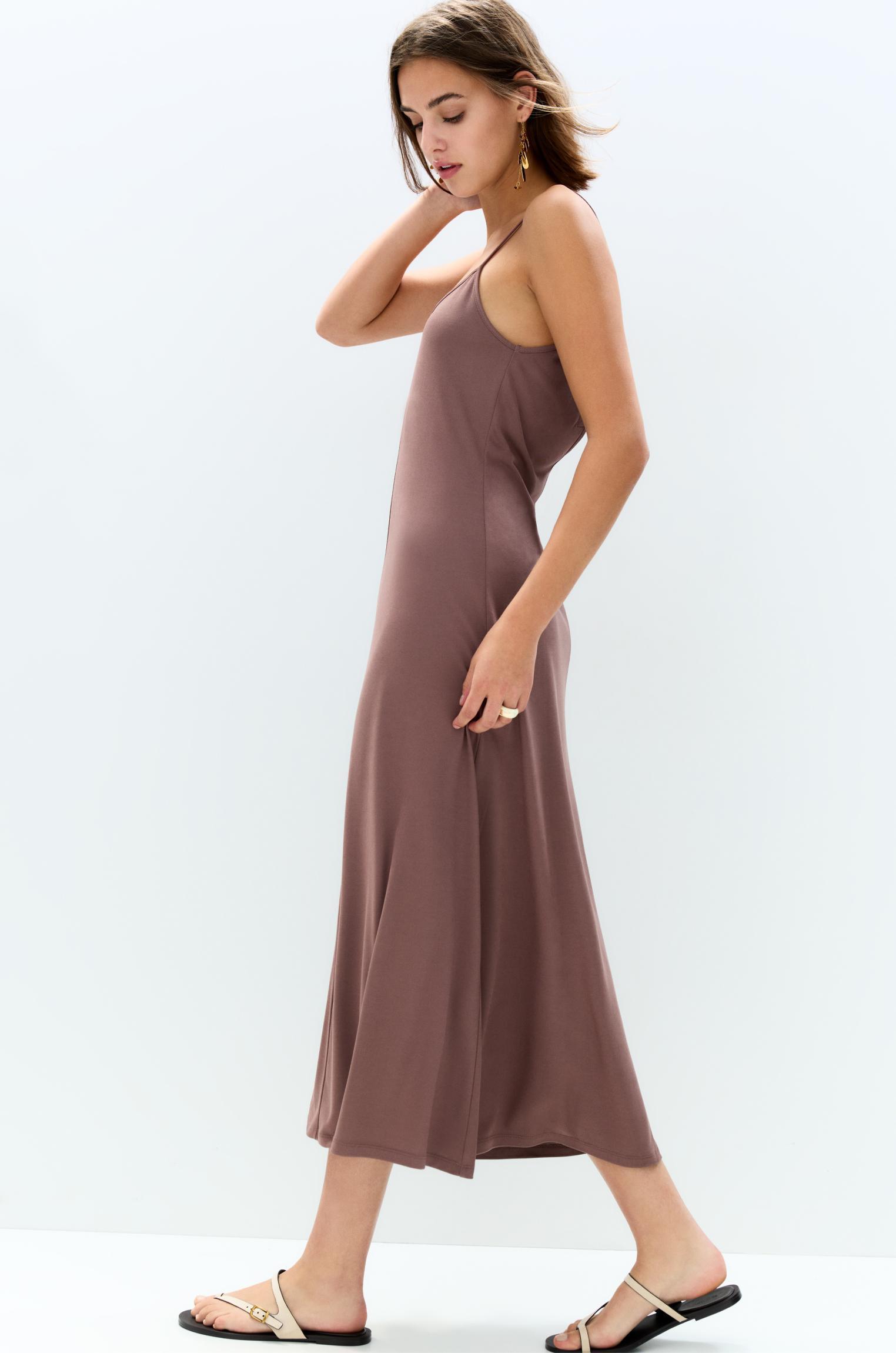 Flowing strappy midi dress Product Image