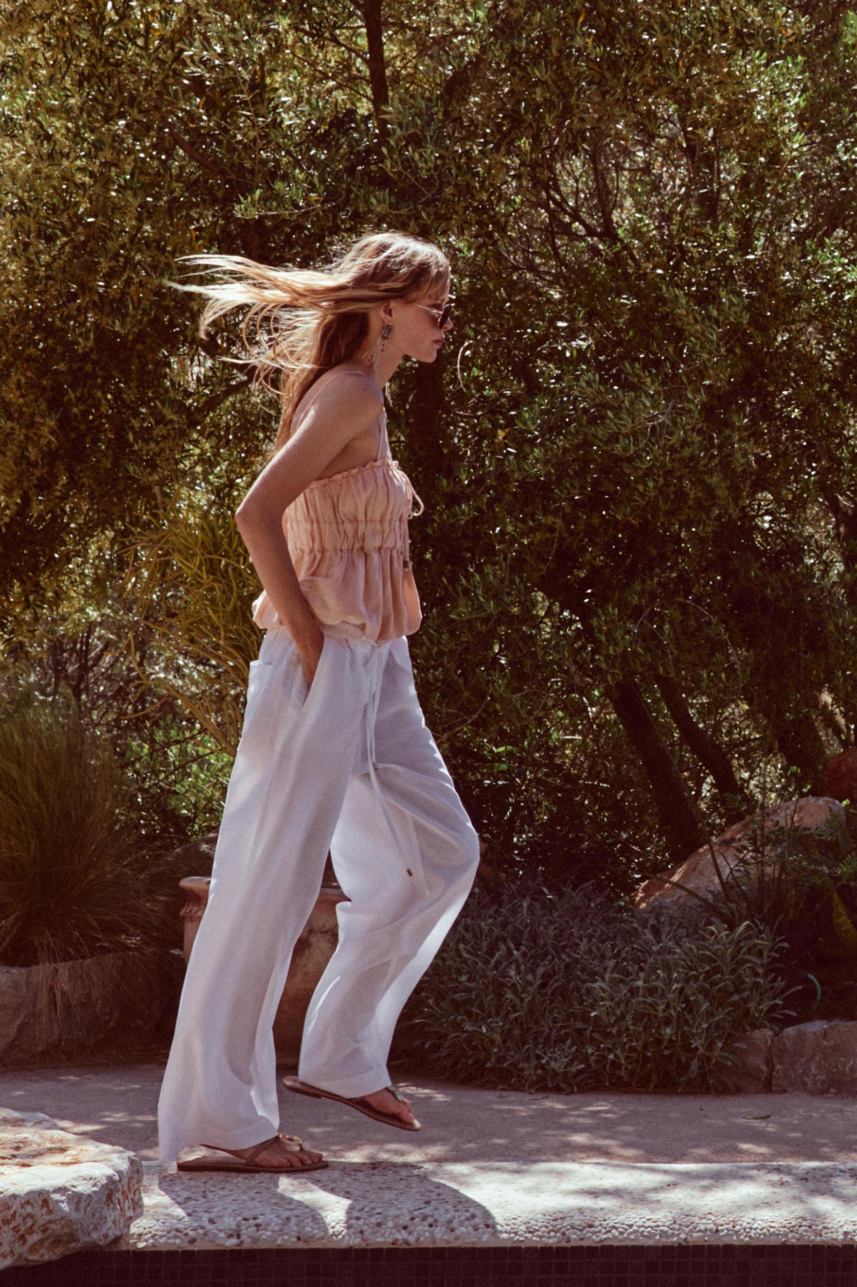 LINEN ELASTIC TOP Product Image