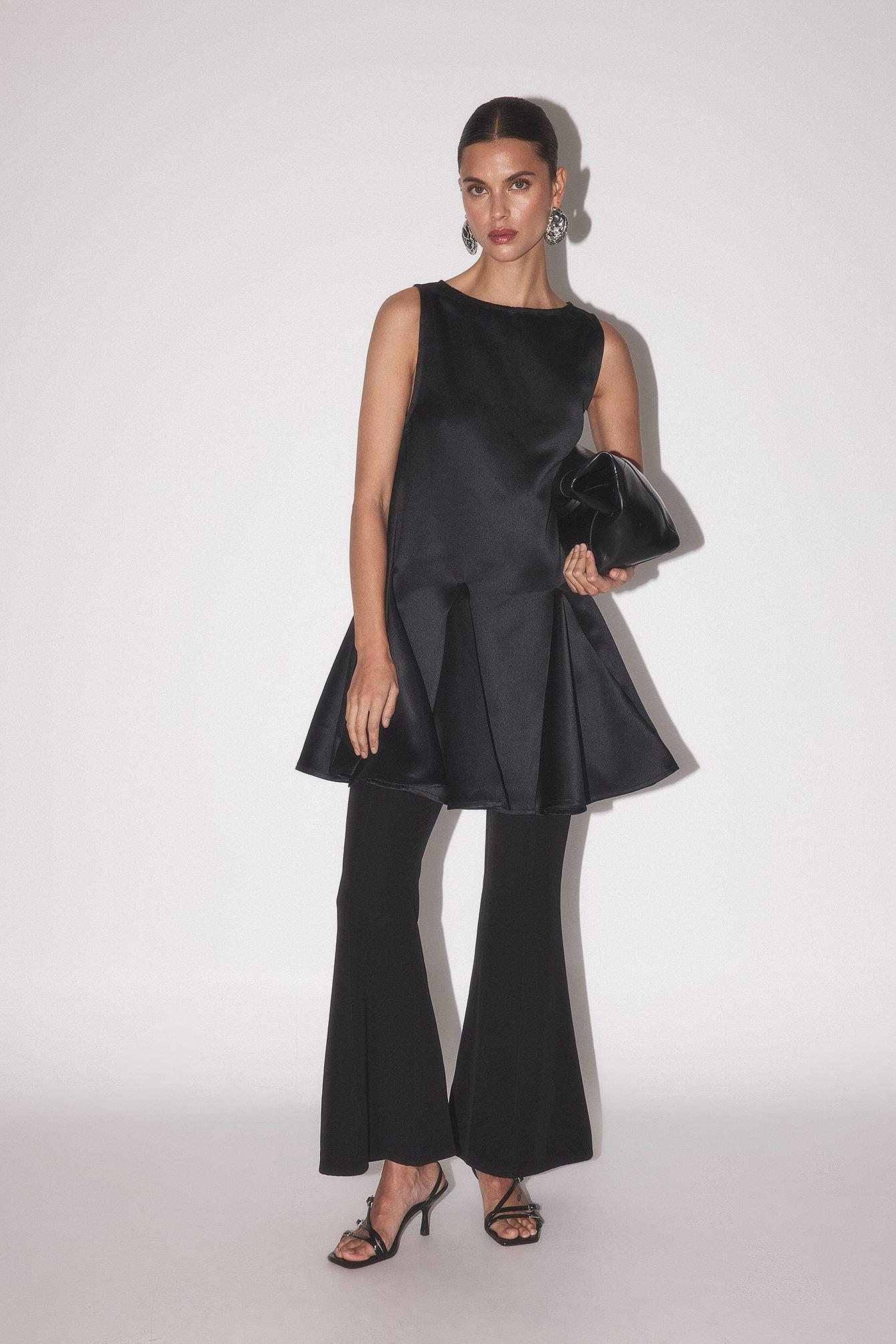 Flared Pocket Detail Pants Product Image