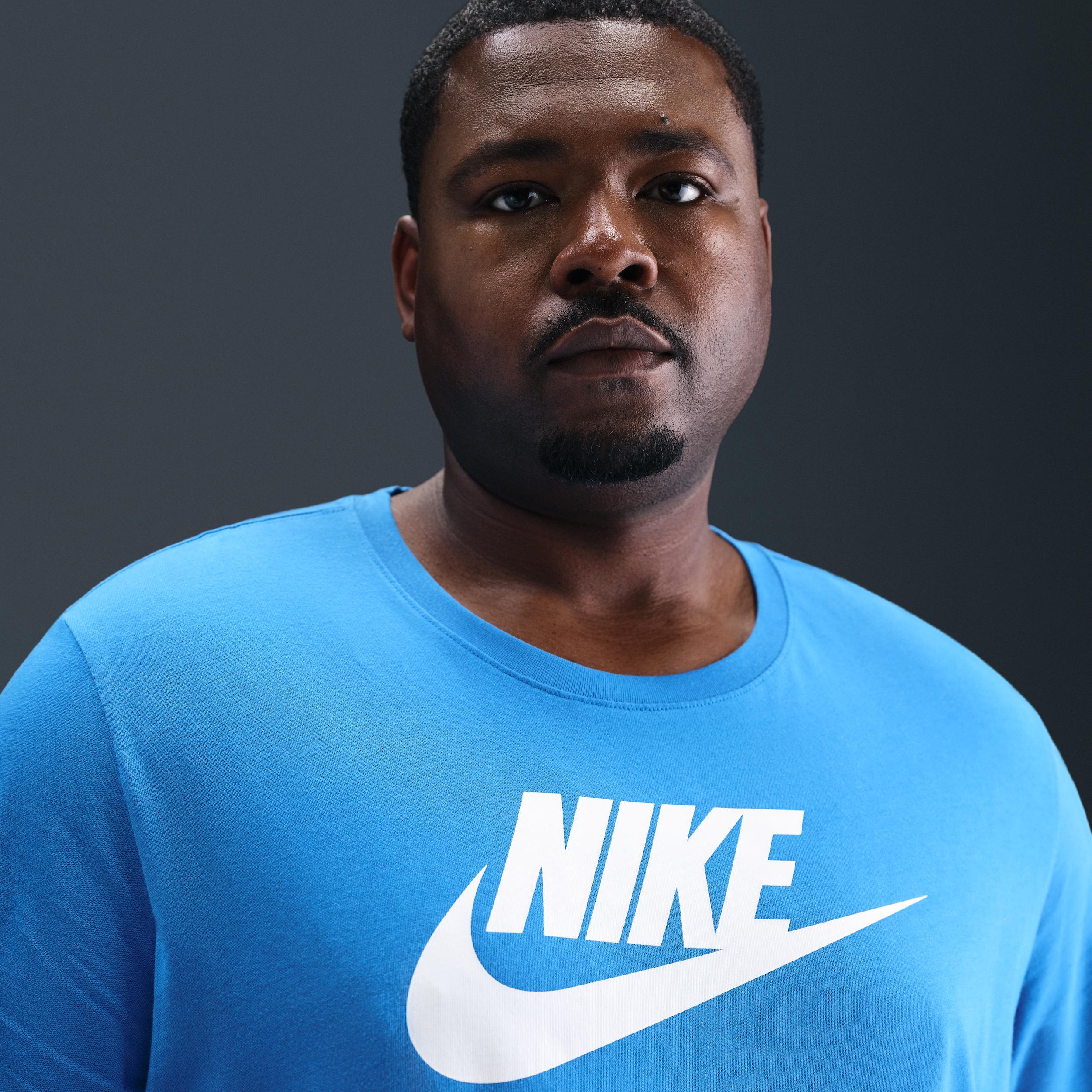 Mens Nike Sportswear T-Shirt | AR5004-438 Product Image