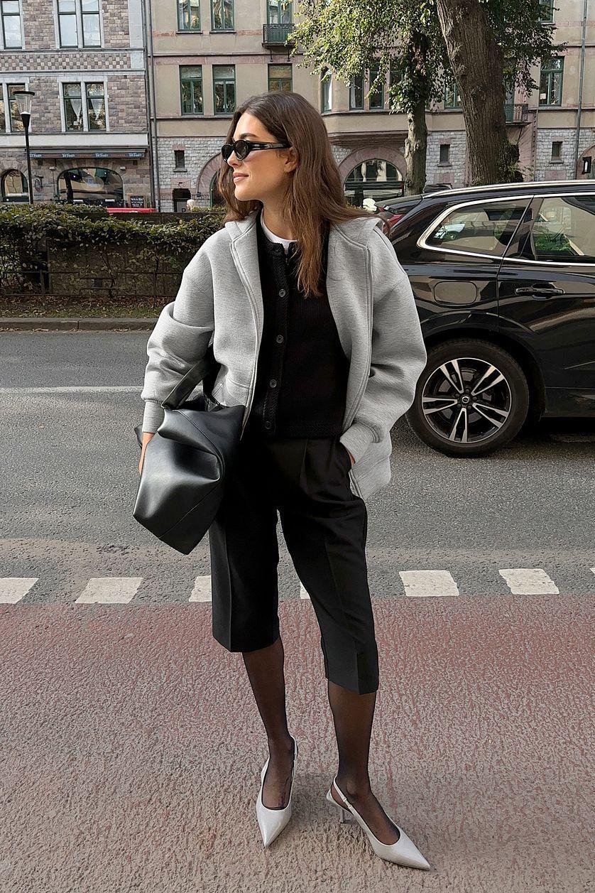 Capri Pants Product Image