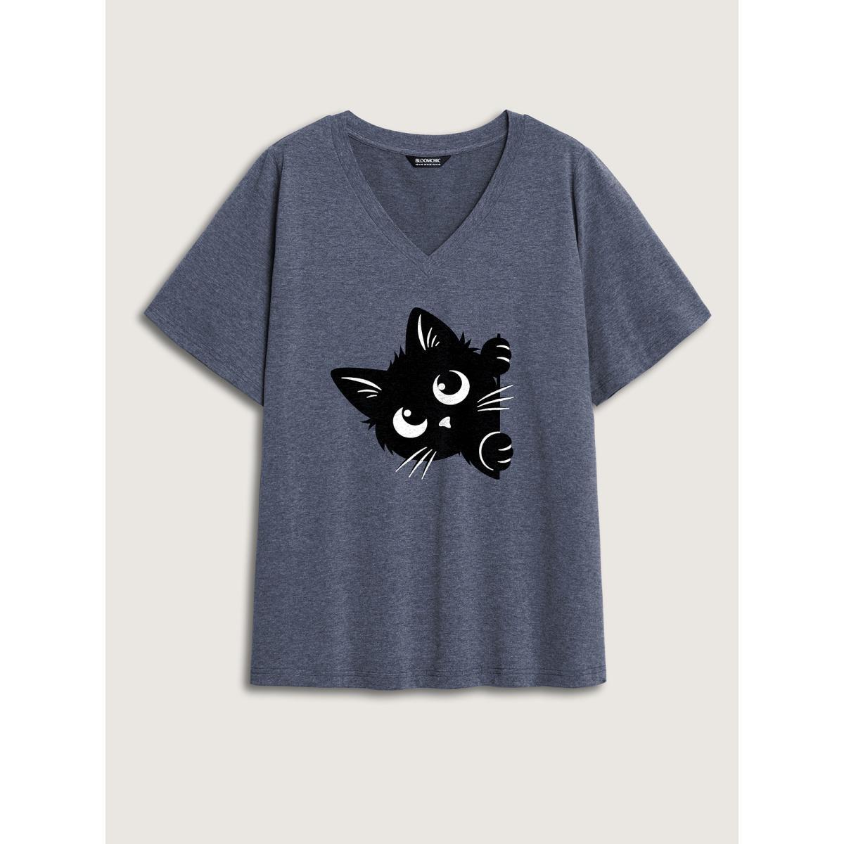 Plus Size Boho Floral Motif Round Neck T-Shirt Indigo Women Leisure Non Natural Flowers Round Neck Casual T-shirts BloomChic 28/5X Product Image