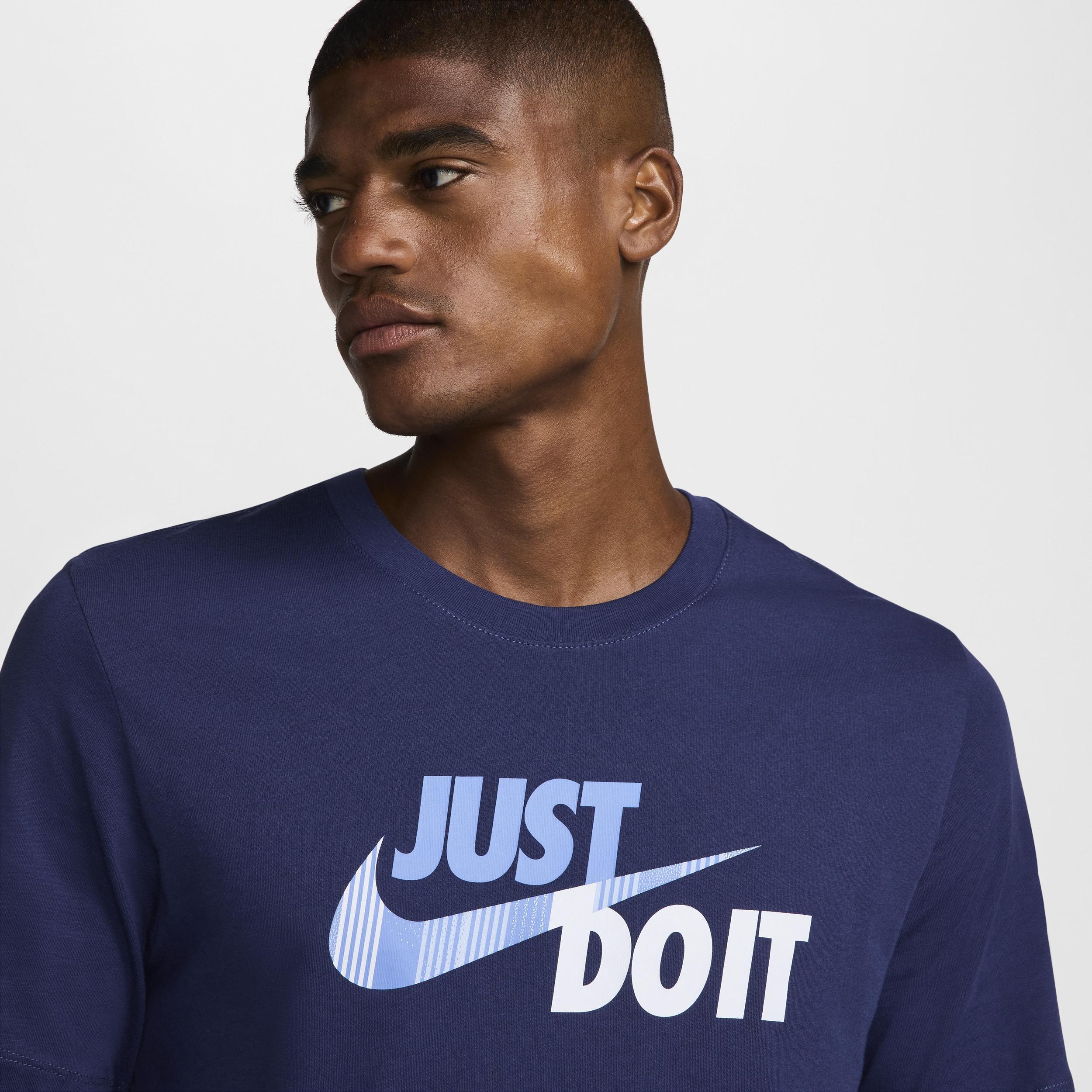 Tottenham Hotspur Men's Nike Soccer T-Shirt Product Image