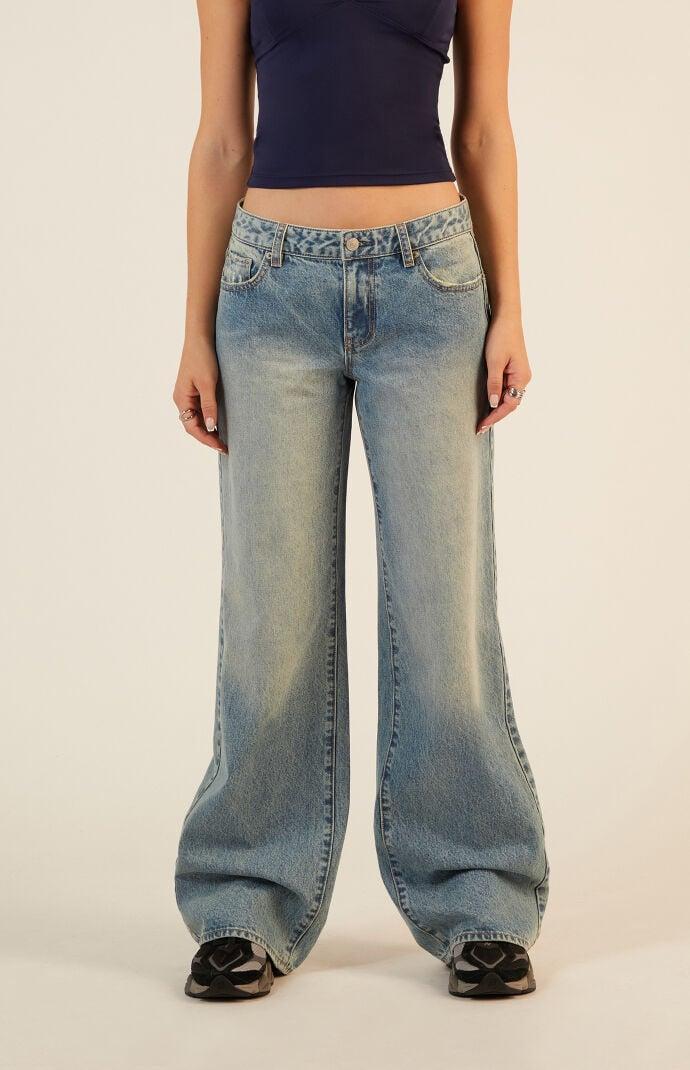 Women's Casey Light Indigo Tint Low Rise Baggy Jeans Product Image