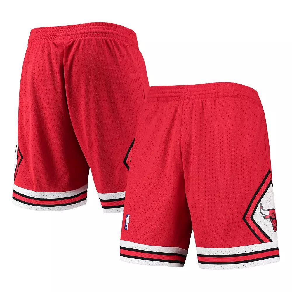 Men's Mitchell & Ness Red Chicago Bulls 1997-98 Hardwood Classics Swingman Shorts, Size: Medium Product Image
