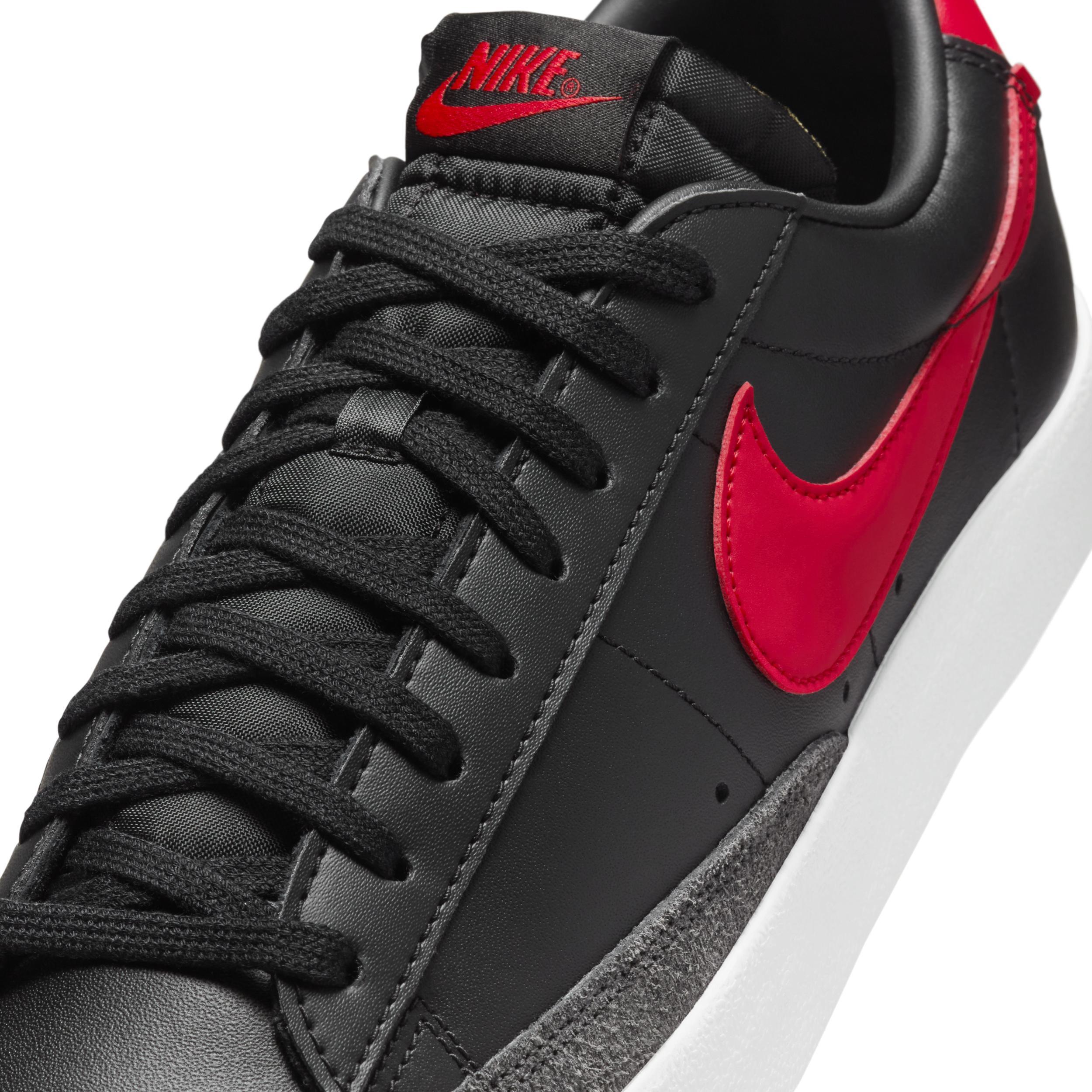 Nike Men's Blazer Low '77 Vintage Shoes Product Image