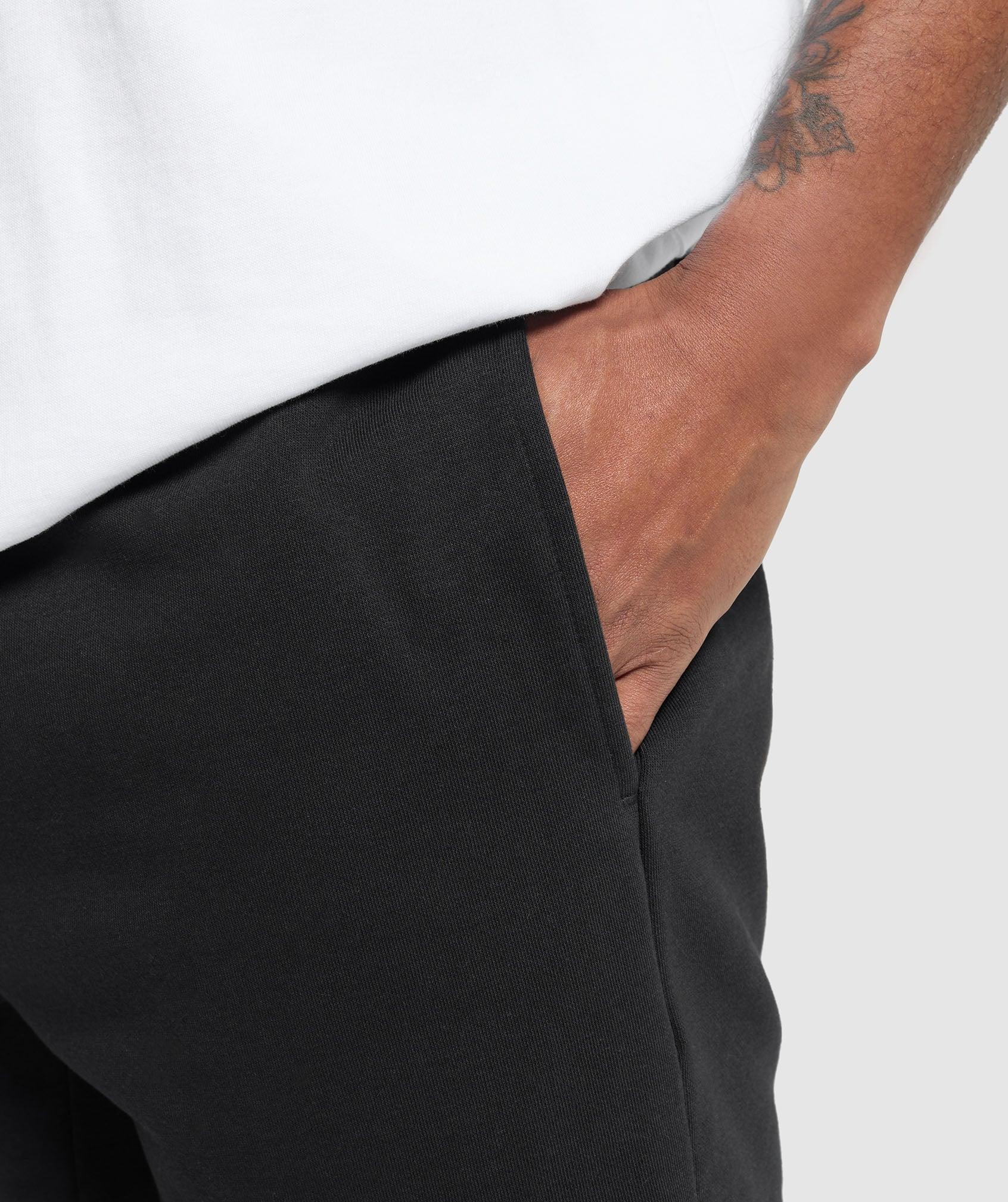 Gymshark Crest 9" Shorts - Black Male Product Image