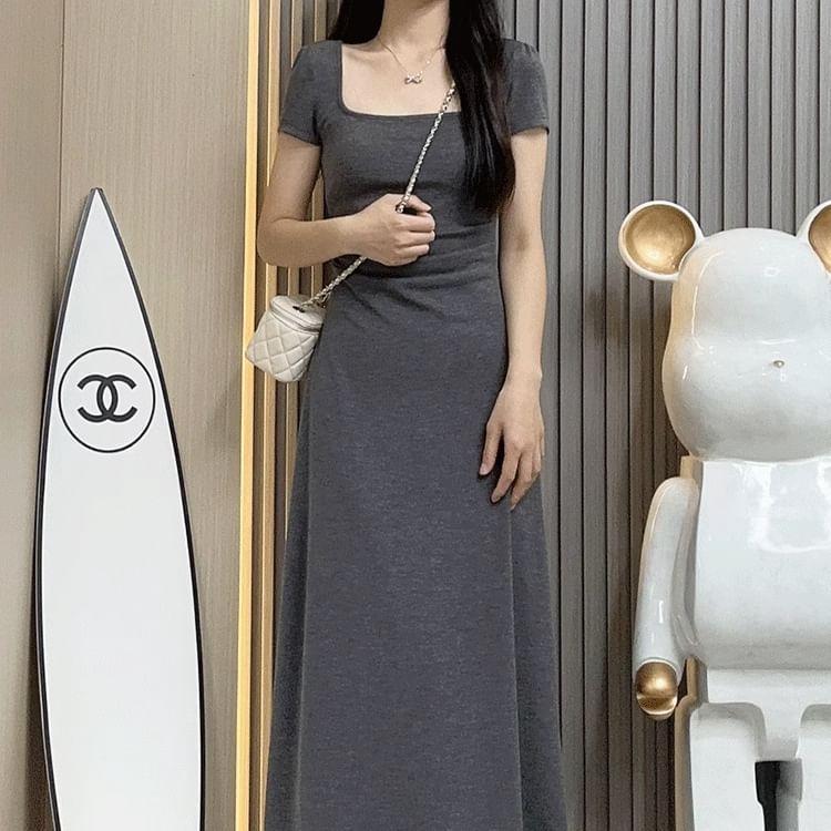 Short-Sleeve Square Neck Plain Ruched Midi A-Line Dress Product Image