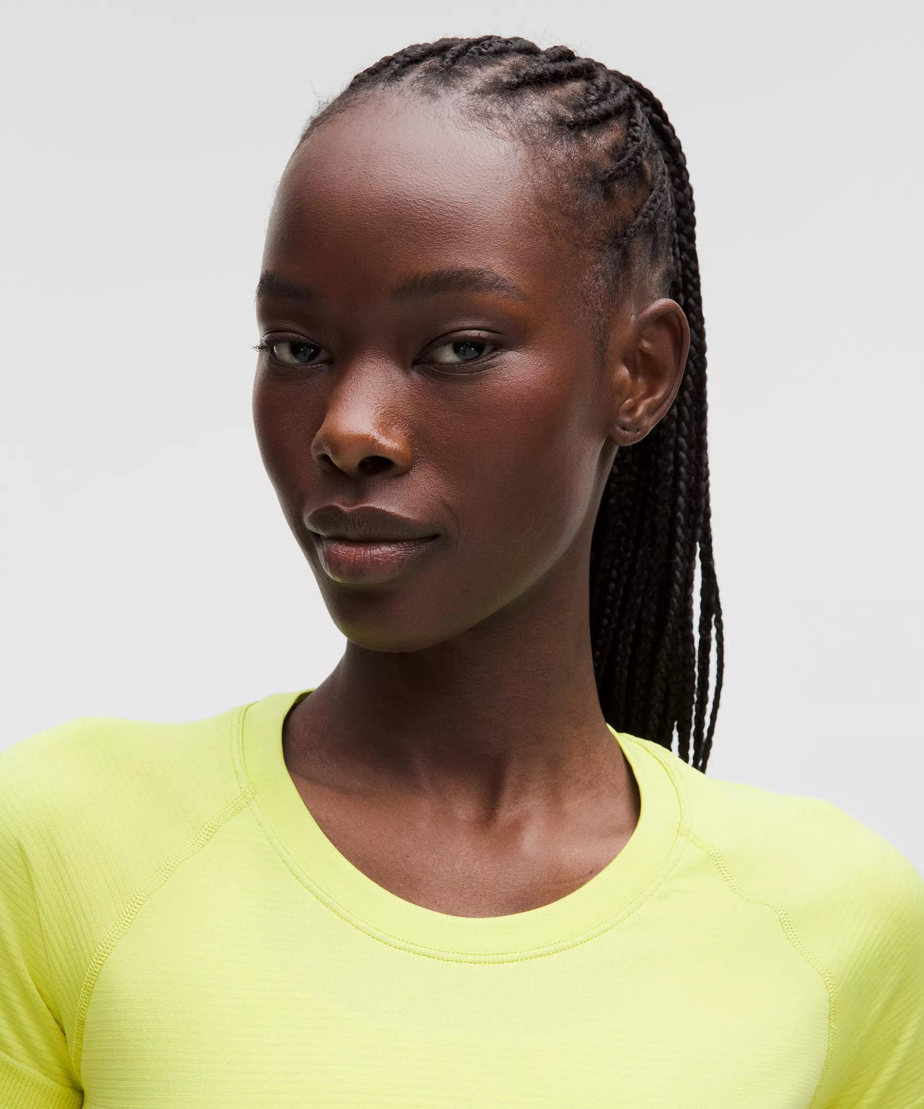 Swiftly Tech Short-Sleeve Shirt 2.0 *Waist Length Product Image