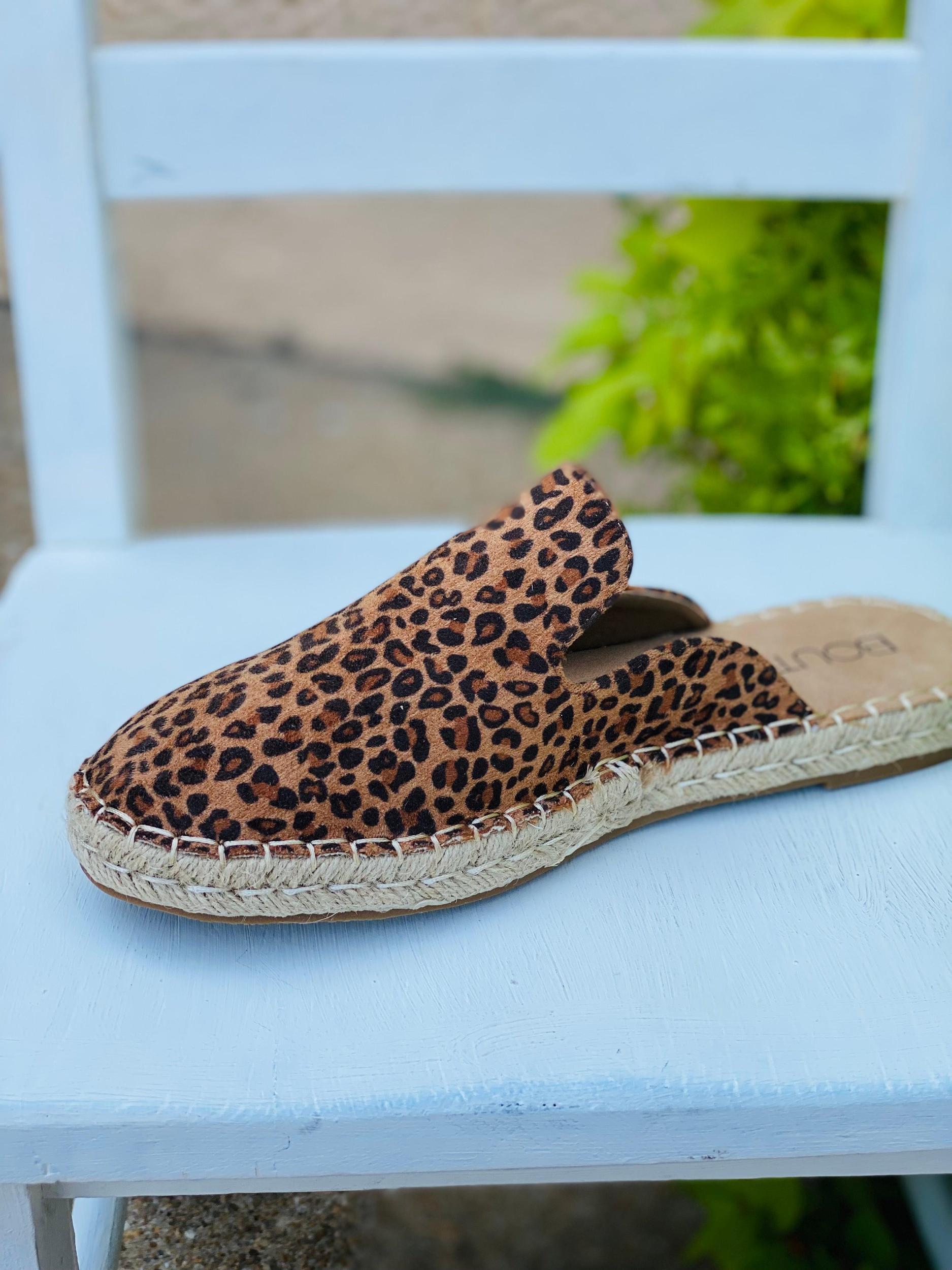 750015   Corky’s Taffy Leopard Slide Product Image