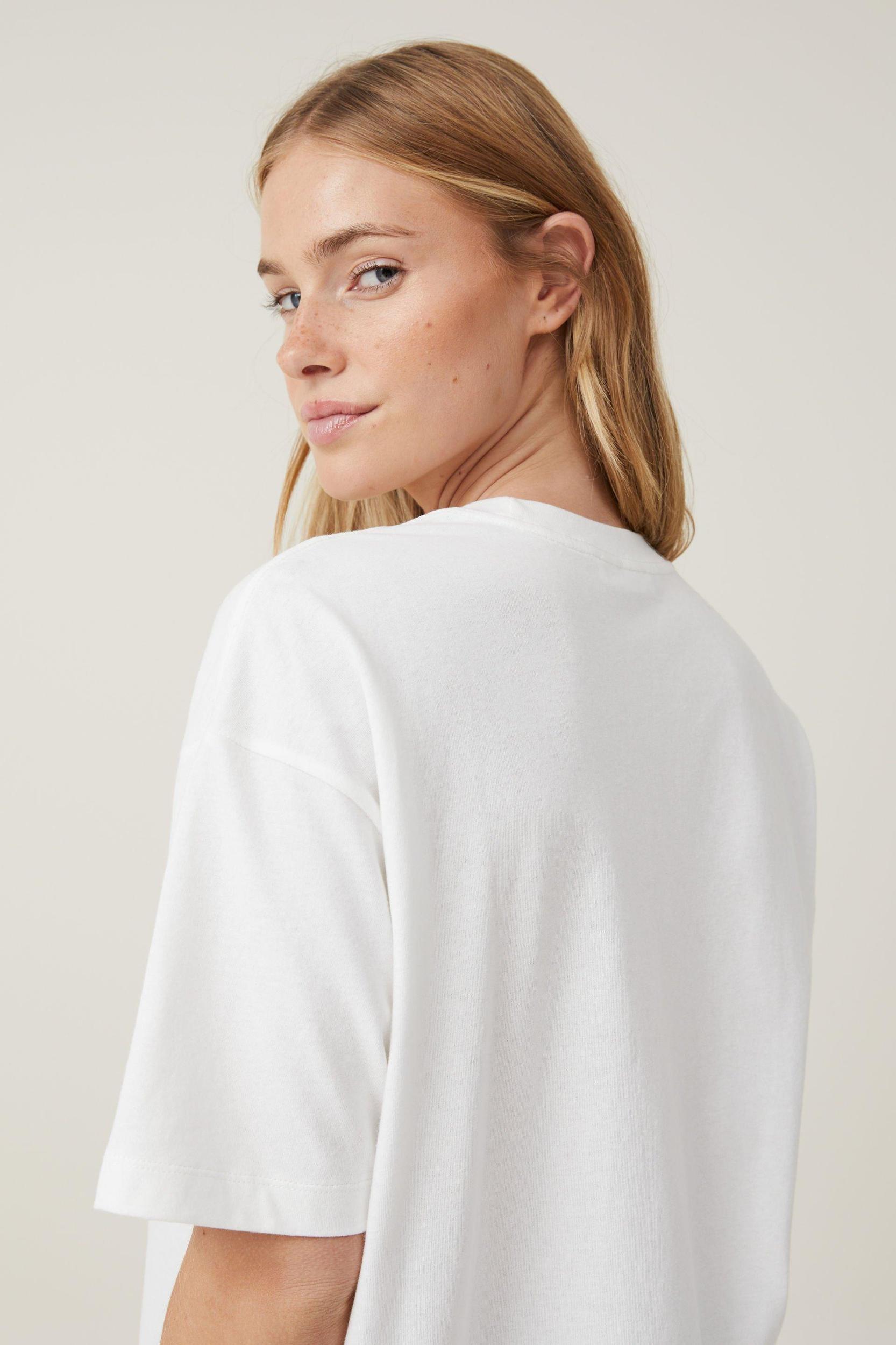 The Boxy Oversized Tee Product Image