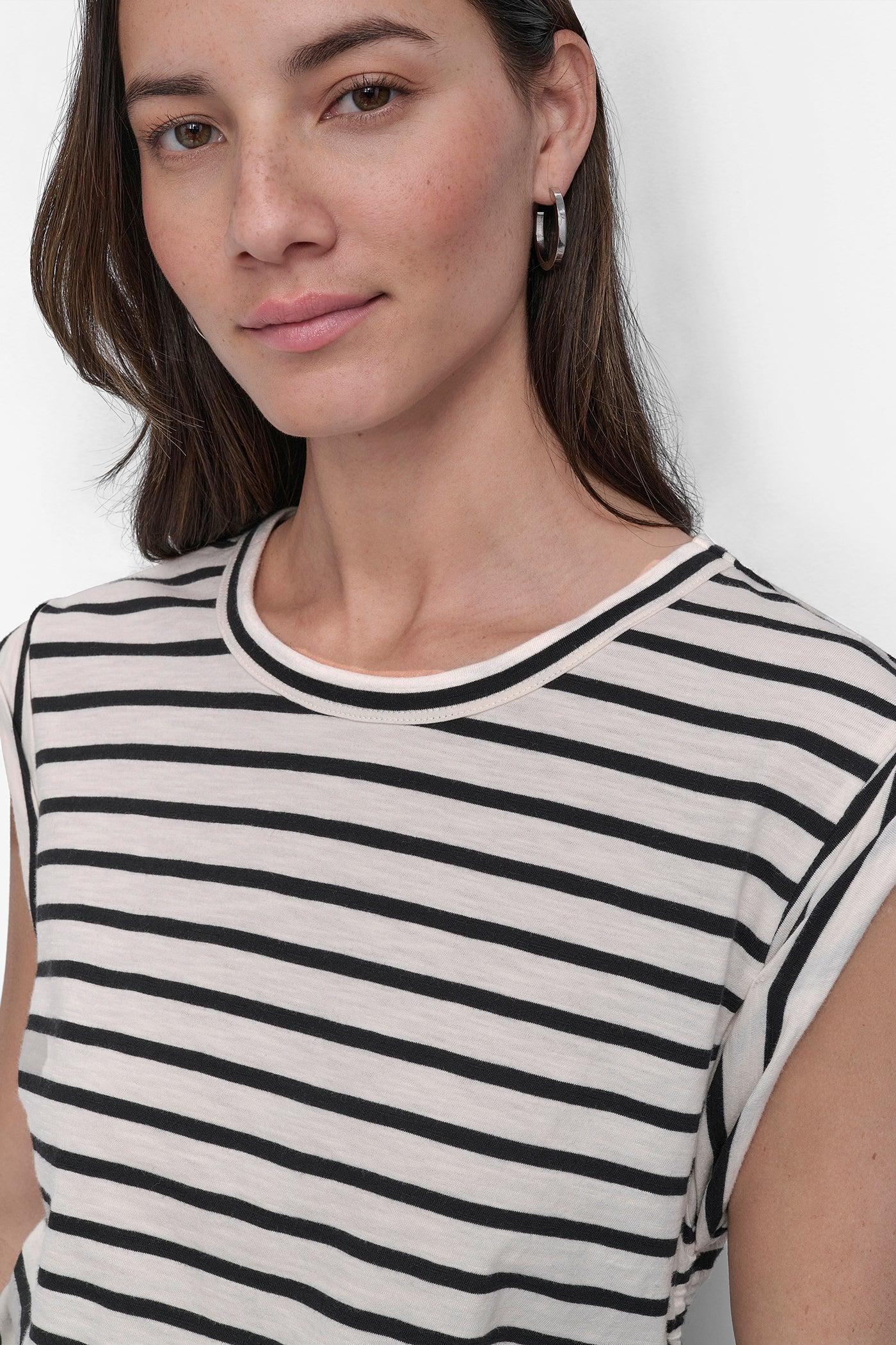 RUCHED SIDE-TIE TEE Product Image