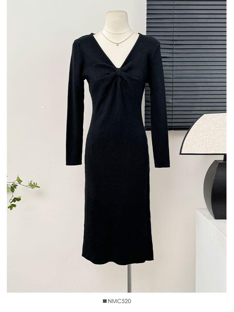 Twist-Front V-Neck Ribbed Midi Dress Product Image