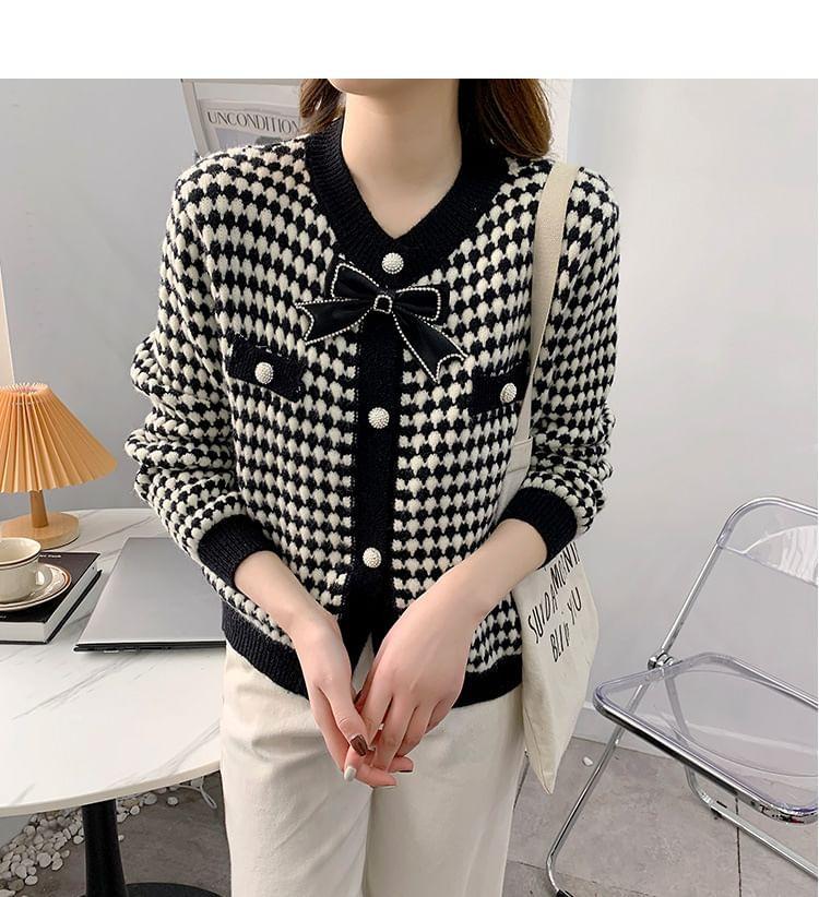 Round Neck Patterned Bow Cardigan Product Image