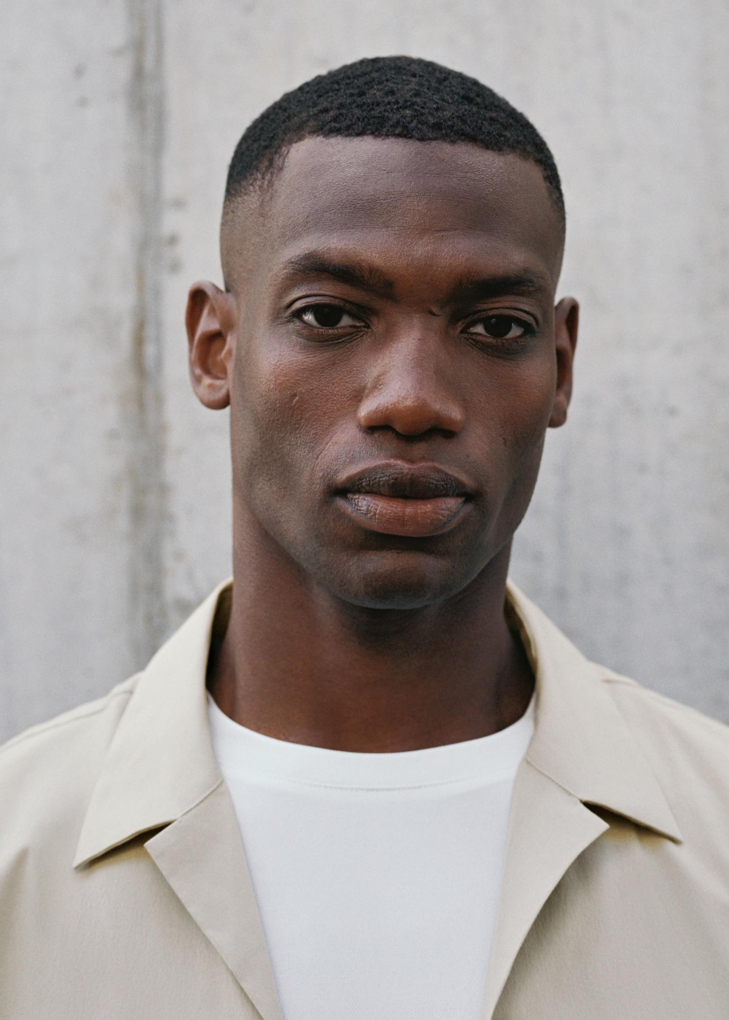 Regular-fit shirt with chest pocket - Men | MANGO USA Product Image