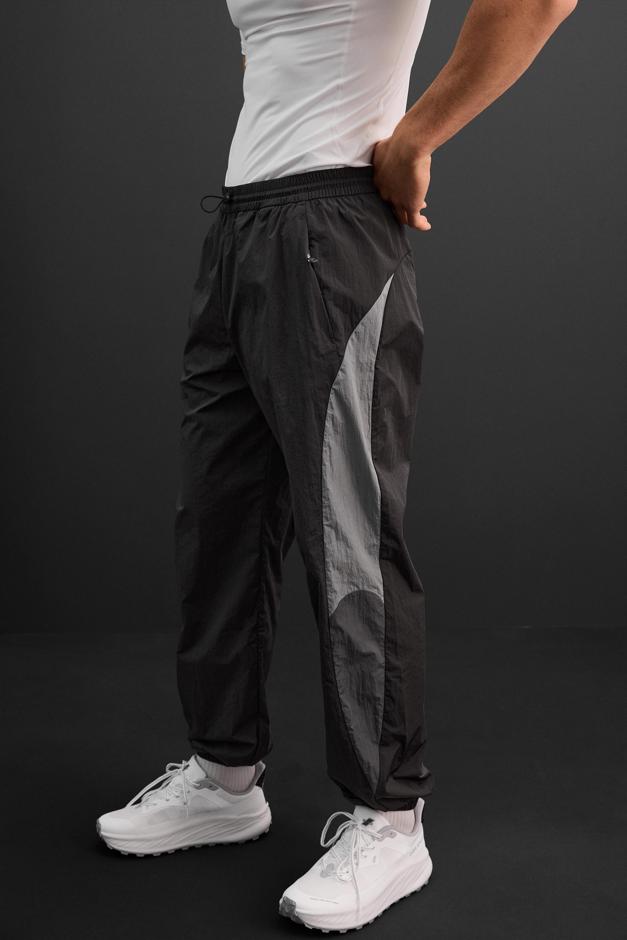 TECHNICAL FABRIC COLOR BLOCK JOGGERS Product Image