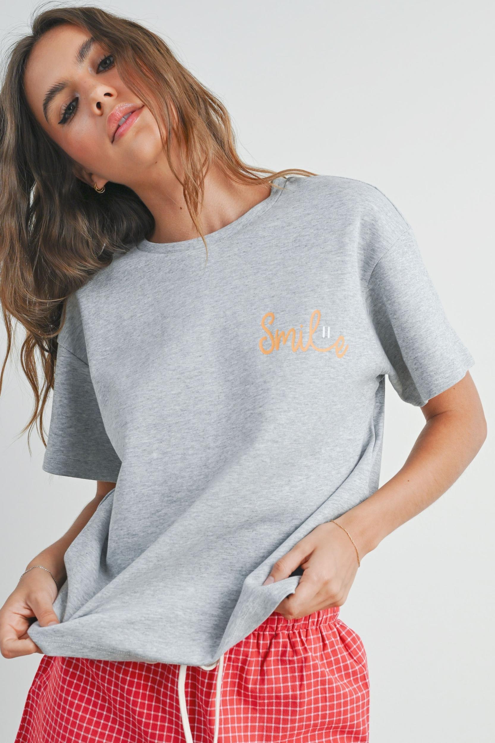 Smile Print T-shirt Product Image