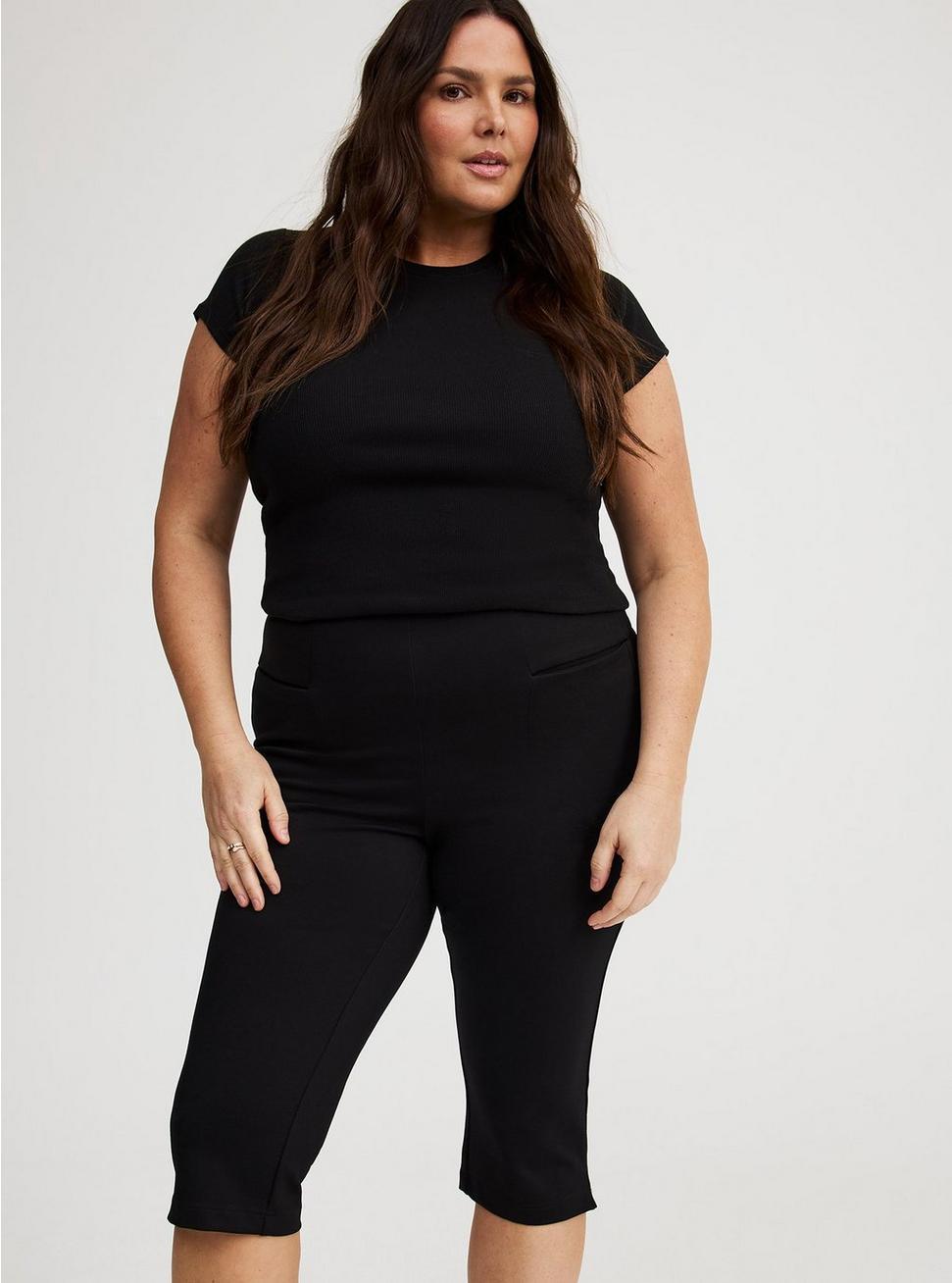Pull-On High-Rise Capri Pant Product Image