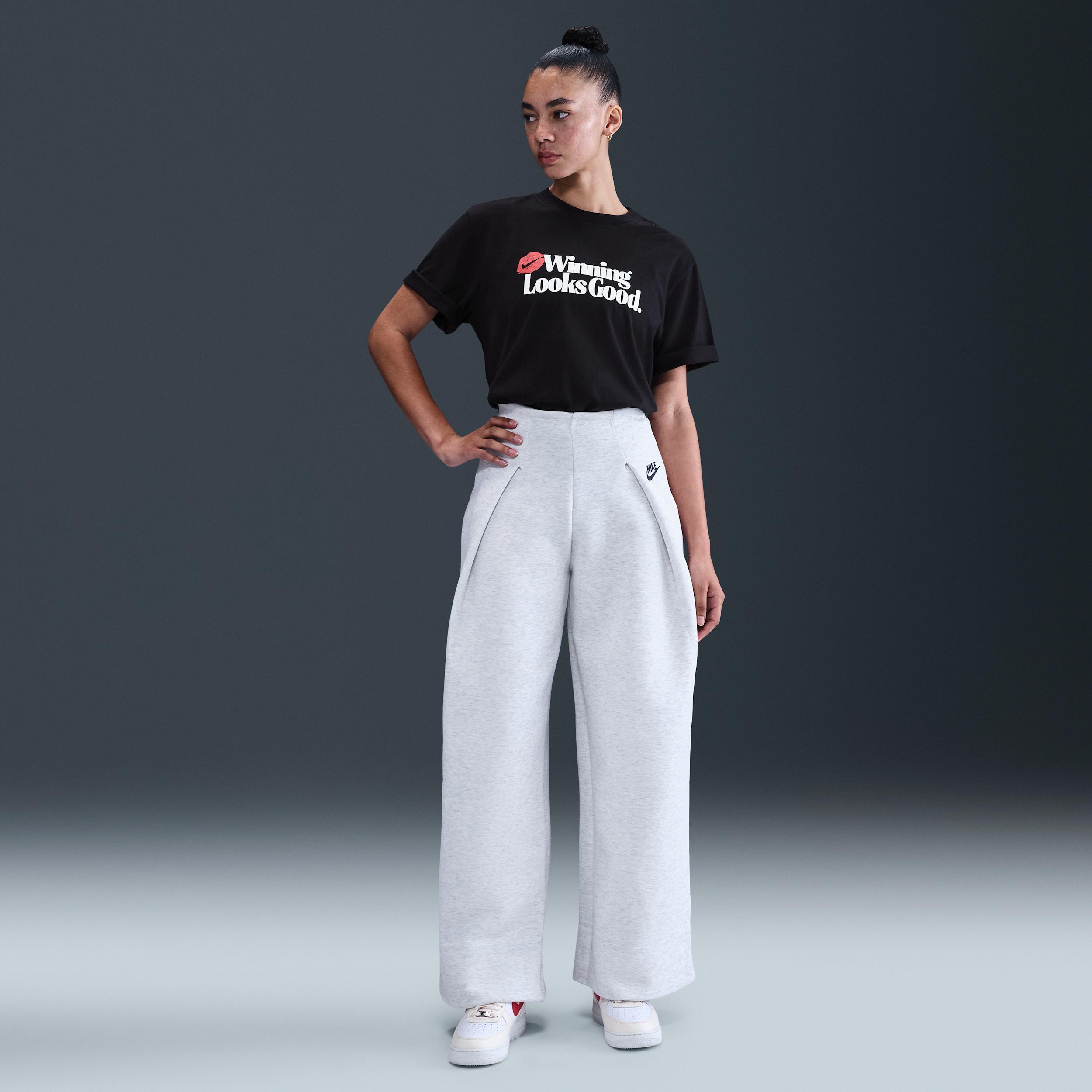 Nike Essential Women's T-Shirt Product Image