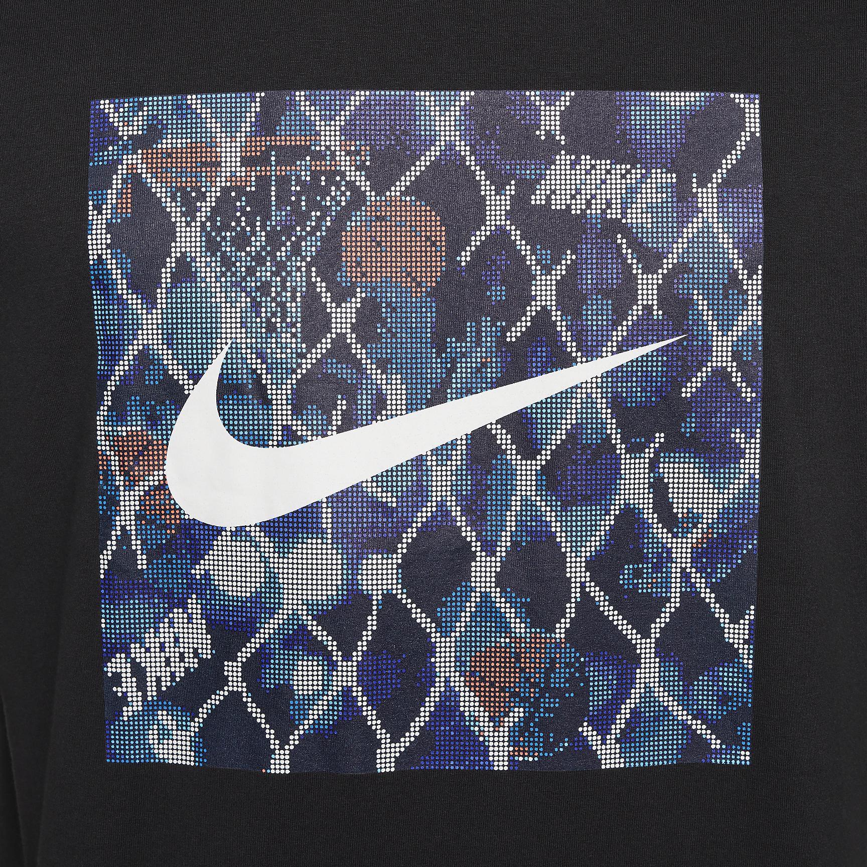 Nike Men's Max90 Basketball T-Shirt Product Image