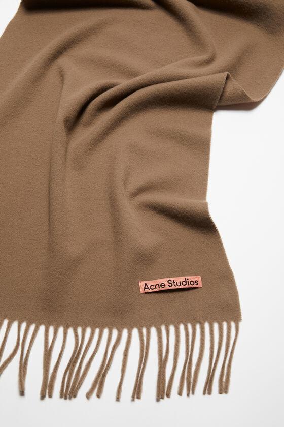 Fringe wool scarf – Narrow Product Image