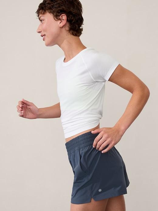 Momentum Seamless Tee Product Image