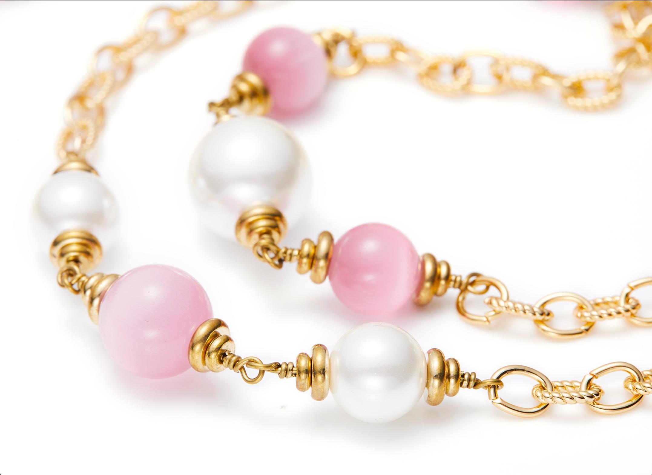 Isabella Pearl Necklace (Pink) Product Image