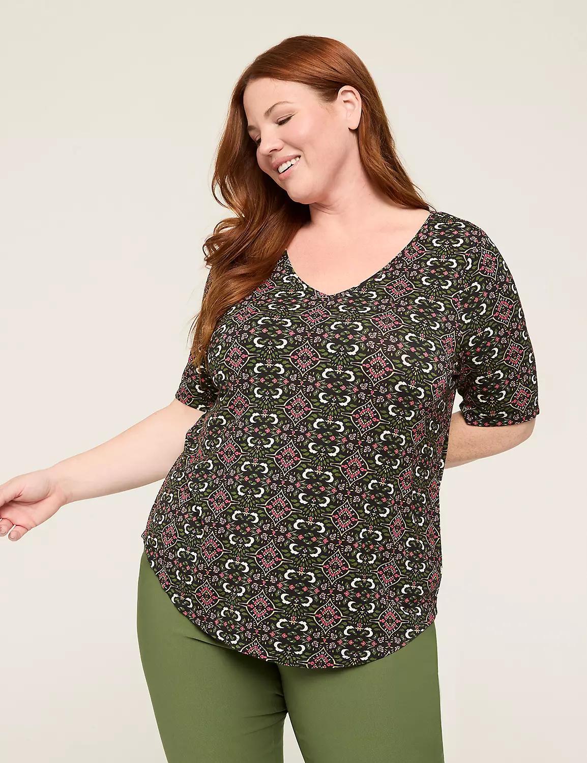 Perfect Sleeve V-Neck Curved-Hem Tee Product Image