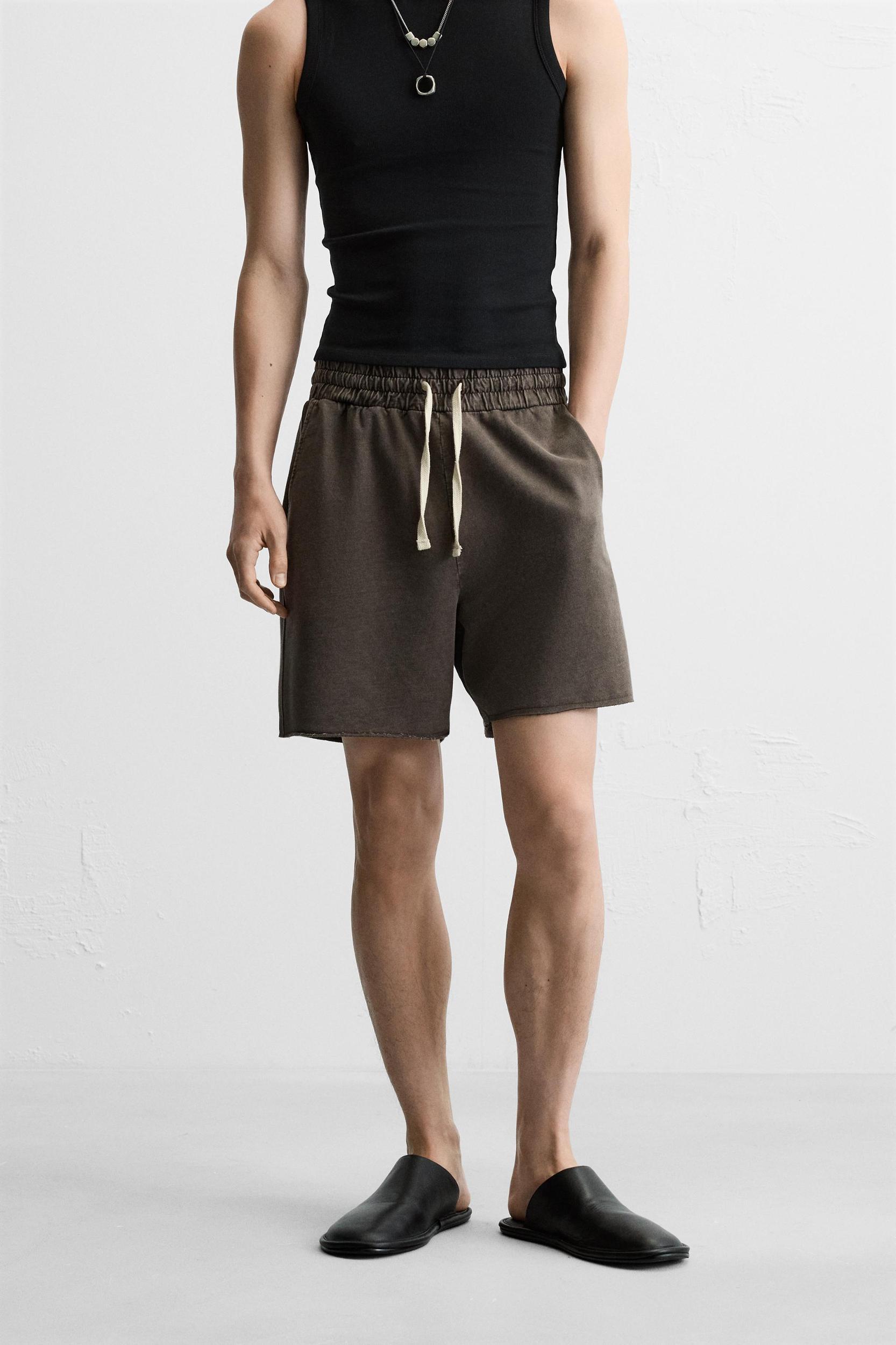 WASHED RELAXED FIT SHORTS Product Image