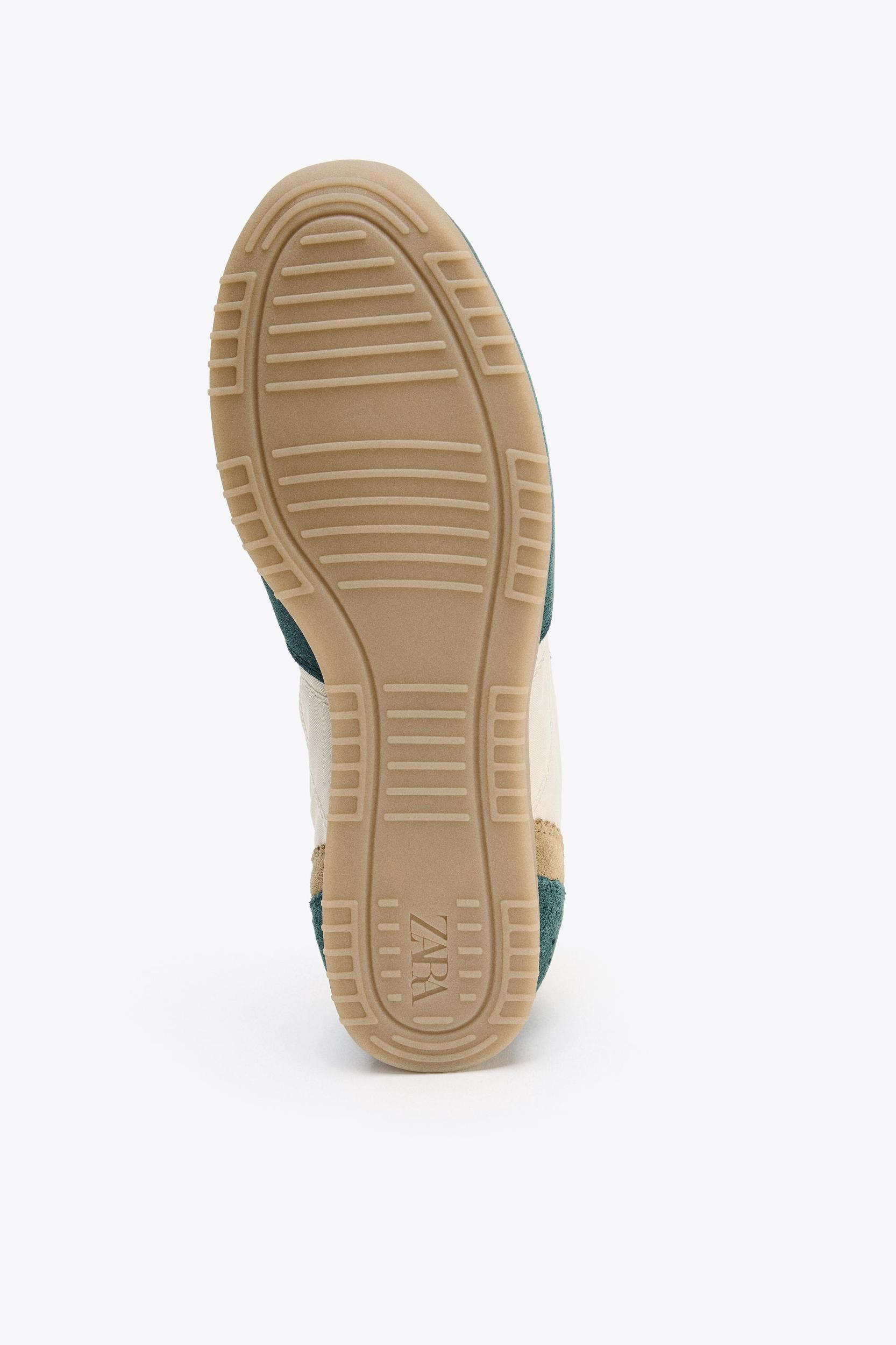 COLORBLOCK RUNNING SNEAKERS Product Image