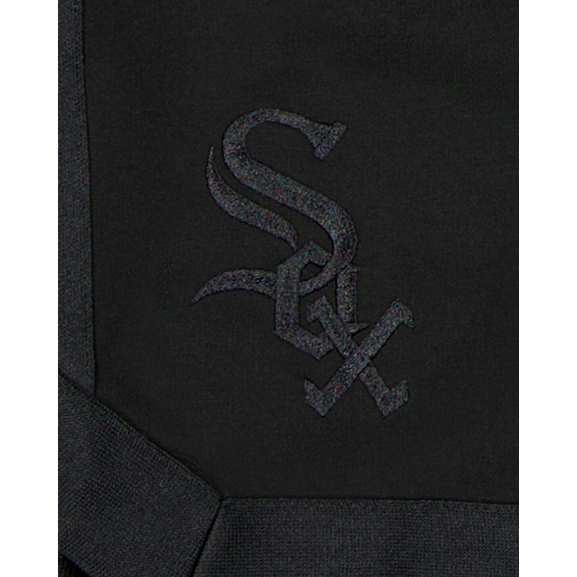 Chicago White Sox Black on Black Logo Select Shorts Male Product Image