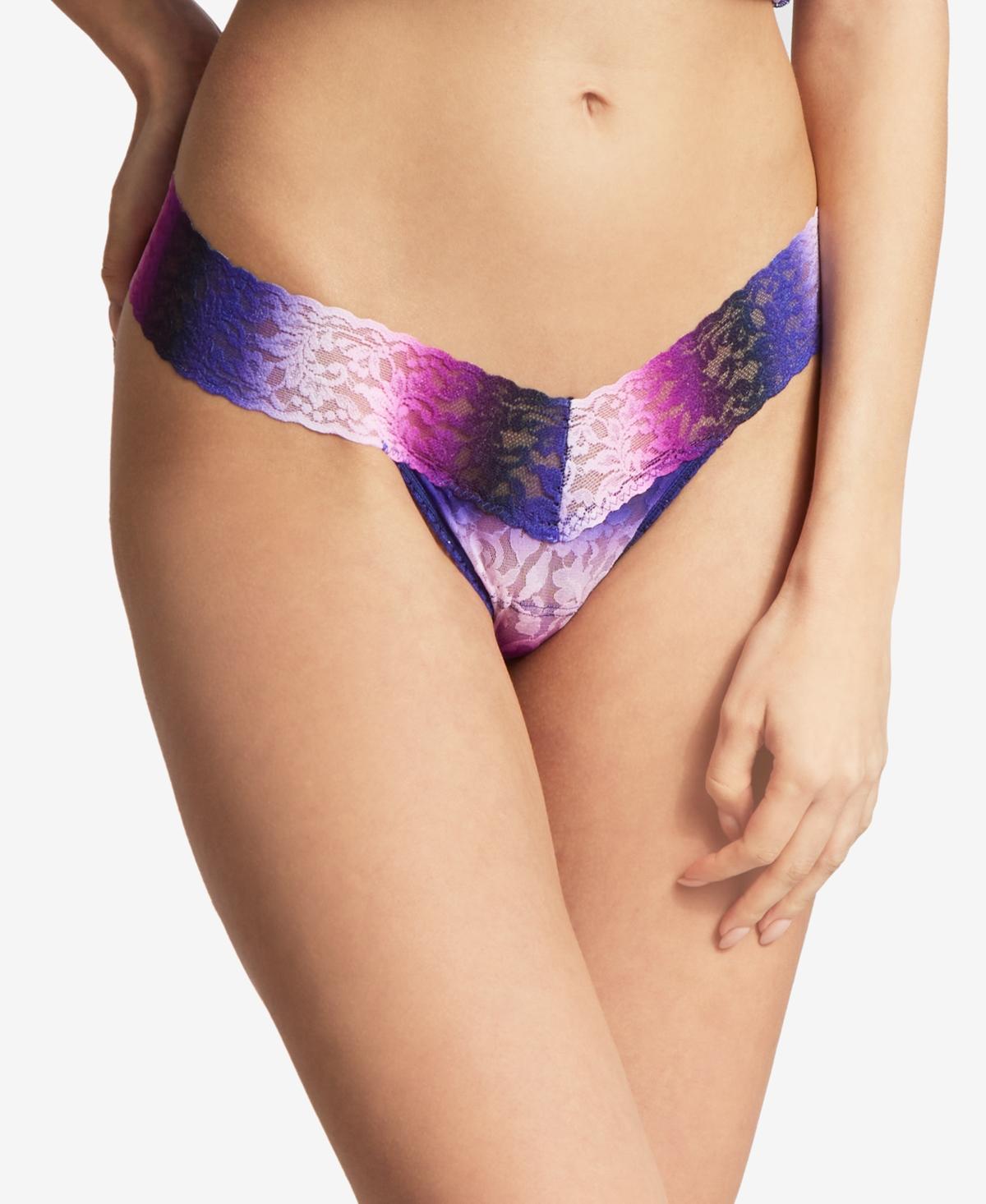 Signature Lace Low Rise Printed Thong Product Image