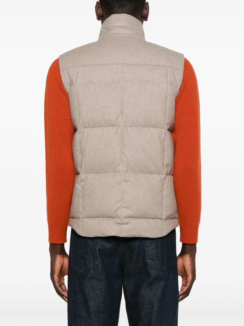 quilted gilet Product Image