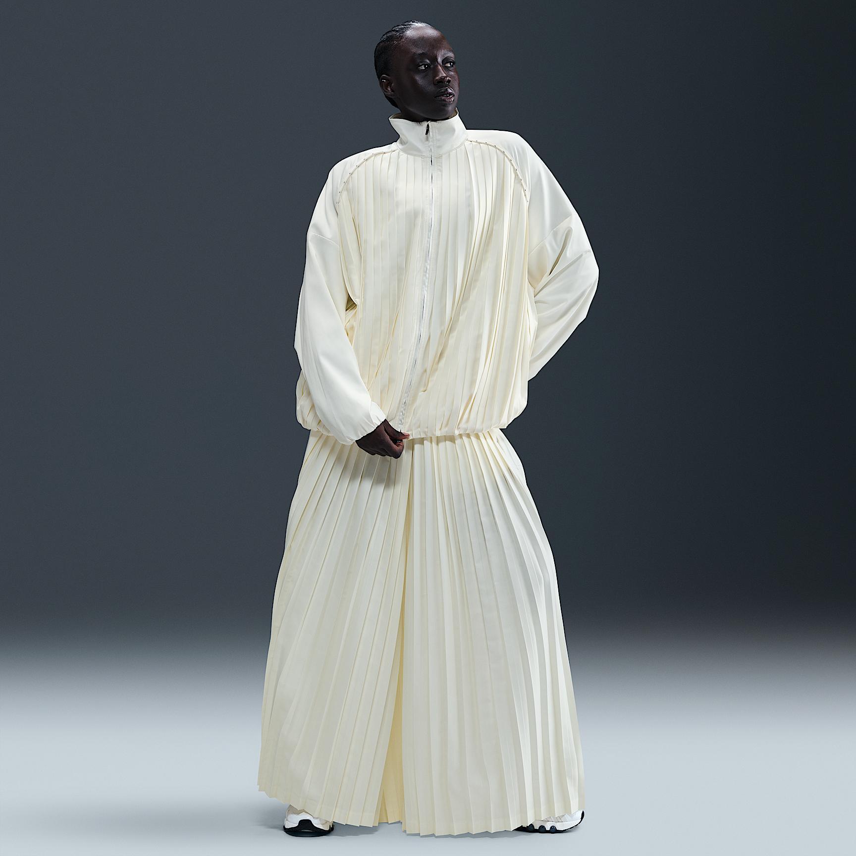 Womens Nike Sportswear Collection Mid-Rise Pleated Track Pants | HJ0520-133 Product Image