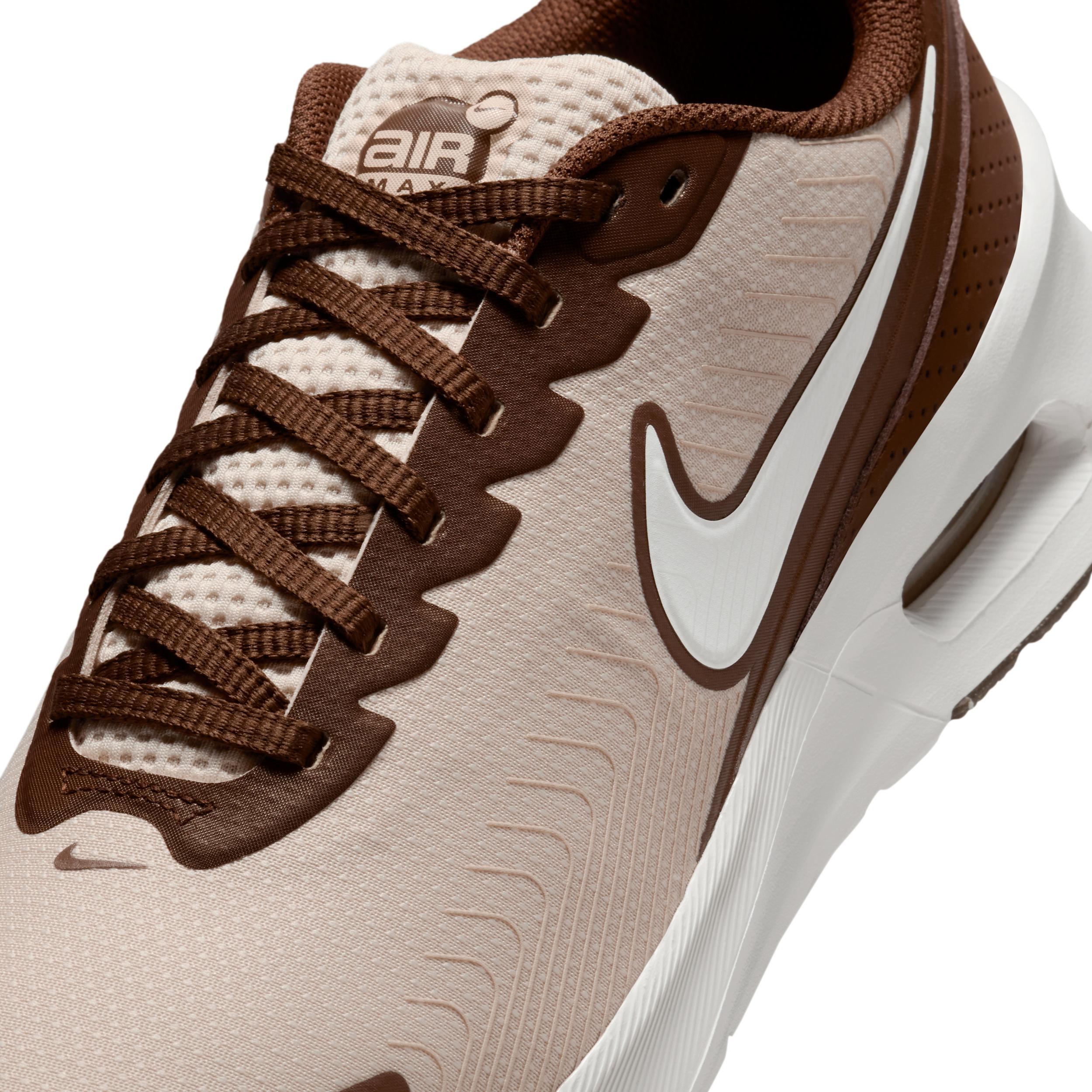 Nike Men's Air Max Nuaxis Shoes Product Image