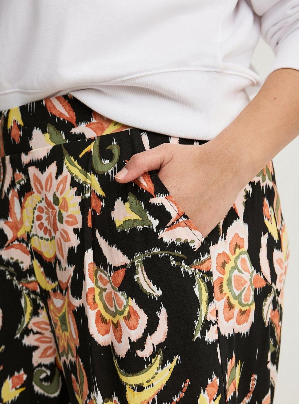 Pull-On Wide Leg Pant Product Image